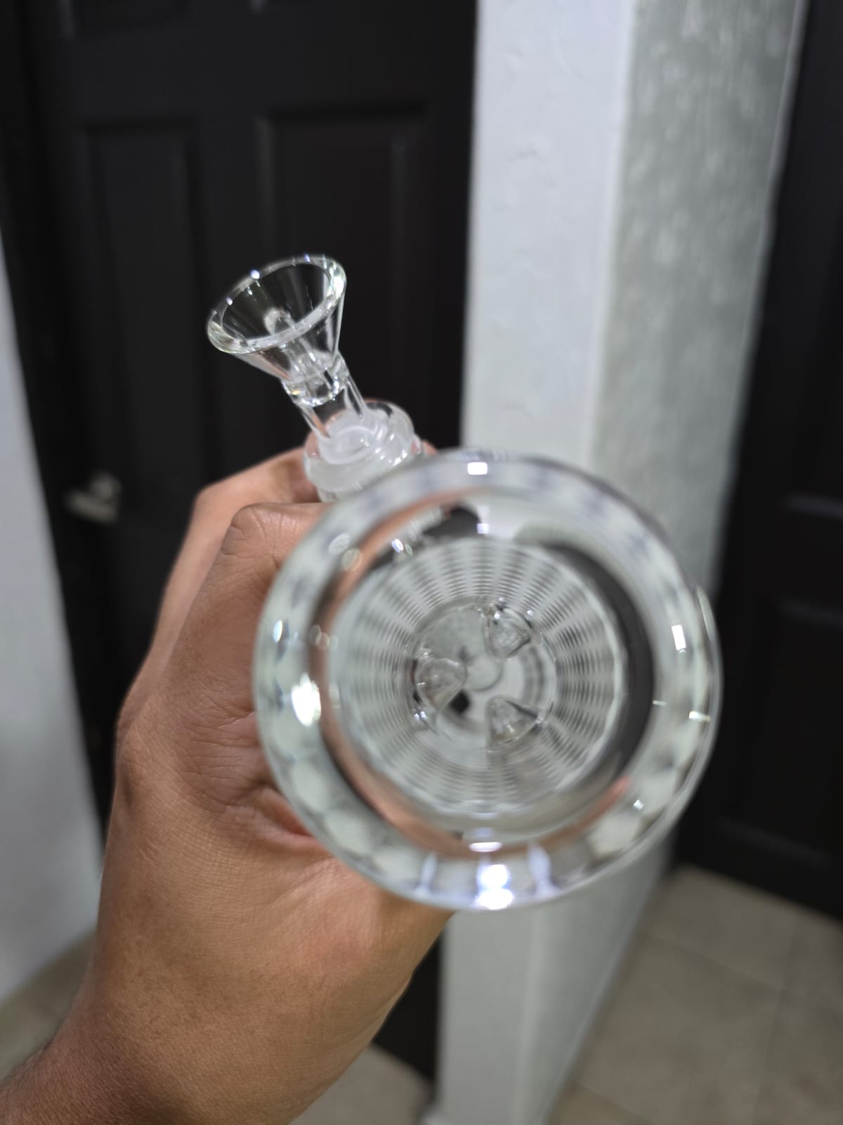 Bong 20cm Blanco con Negro Rombos